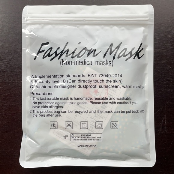 Face mask baby blue with rhinestones adjustable straps never opened - Picture 2 of 2